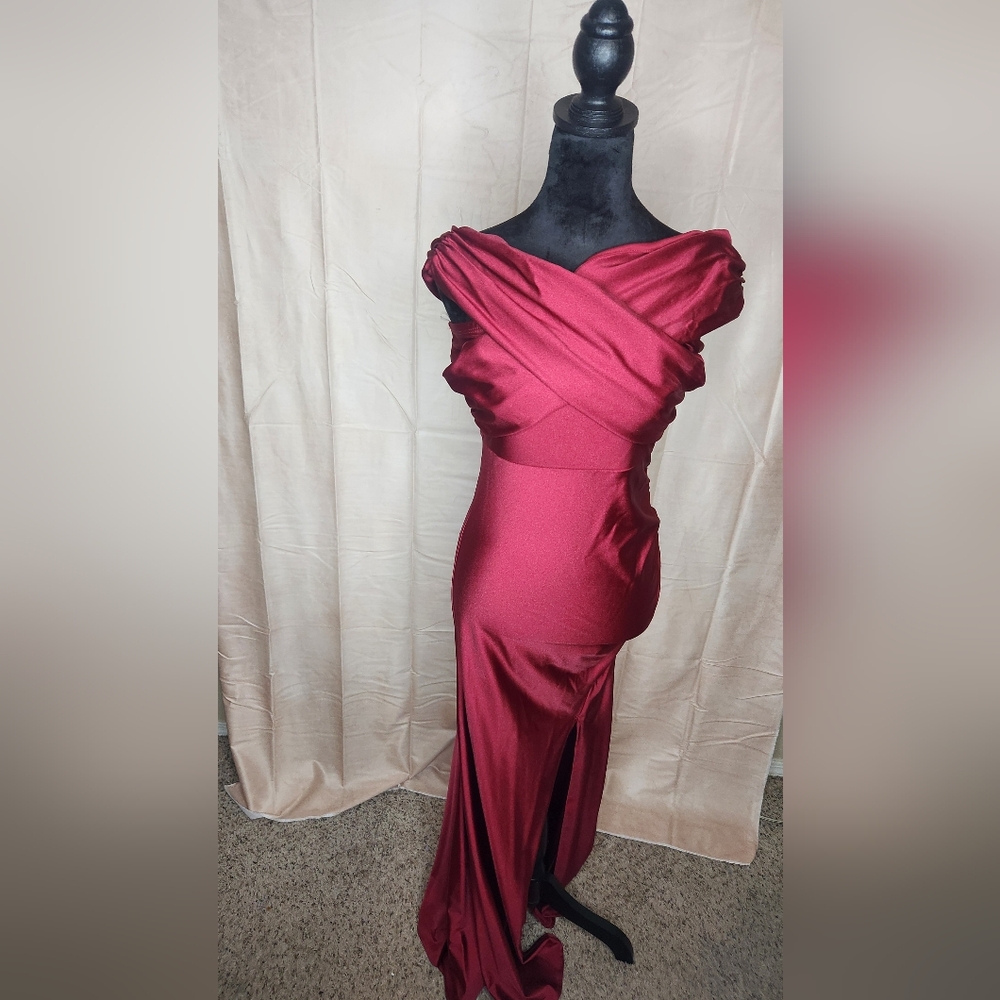 Fashion Nova Burgundy Midi Dress